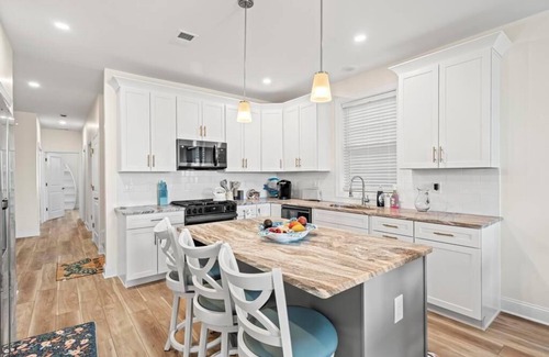 Seaside Heights House | 2 min from Beach, Ocean View , 5 BR, 4 Bth, 3 Car Parking