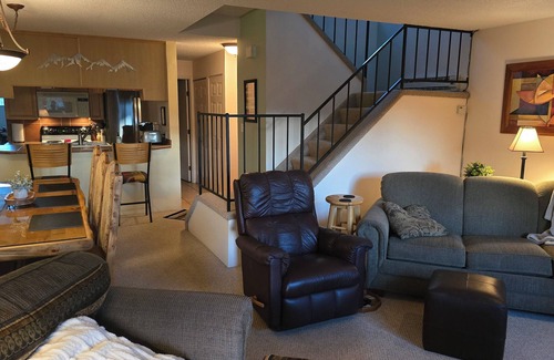Summit Cove Condo | 2 Minutes to Keystone Ski Resort! Cozy, spacious and quiet condo with balcony