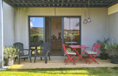 Concarneau Apartment | 2 mn walk from the white sand beach, apartment, garden and terrace, wifi
