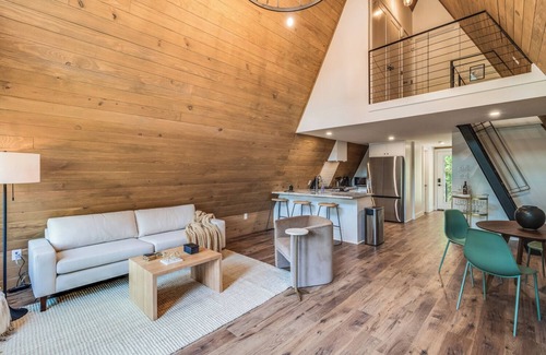 New Iberia Cabin | 2 New A-Frames by Rip Van Winkle w/Hot Tub