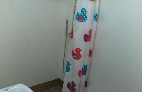Grodzisk Mazowiecki Apartment | 2 osobowe kawalerki w domkach FreezerHause Kozery- NoclegiGrodziskPL 792-535-535