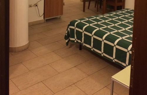 Santa Maria Novella Apartment | 2 pax studio, week lease, all utilities included