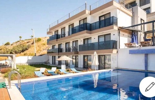 Gumusluk Apartment | 2 Person, Apartment with Shared Pool - AWZ 253