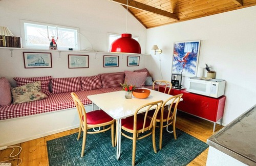 Hono House | 2 person holiday home in Hönö