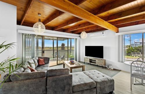 Surf Beach Apartment | 2-Person Surf Beach Studio App