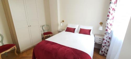 Notre-Dame Apartment | 2 pièces calme à 300m du château