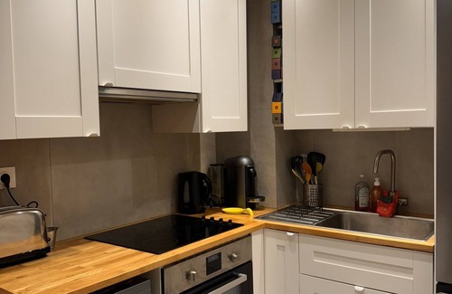 La Varenne Saint-Hilaire Apartment | 2 Pièces Tout Confort à 25 Minutes du Cœur de Paris
