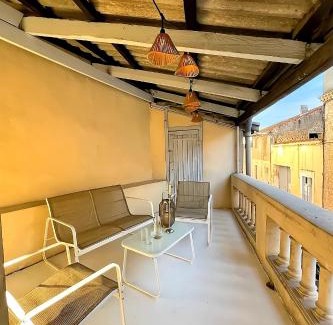 Quartier Administrations Apartment | 2 pièces proche Arènes - Terrasse & Clim