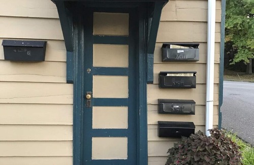 Balmville Apartment | #2, Quaint Private Apartment in Historic Building
