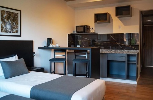 Villa Udaondo Hotel | 2 Relaxing Rooms With Free Breakfast Near Feria de Mataderos and Arenales