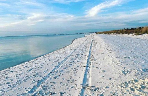 Port St. Joe House | 2 Resort style Pools ! Walk2Beach ! 4 Bedrooms ! Board Walk ! Grill !