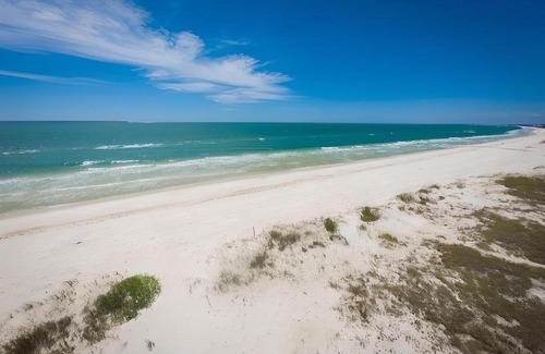 Port St. Joe House | 2 Resort style Pools ! Walk2Beach ! 4 Bedrooms ! Board Walk ! Grill !