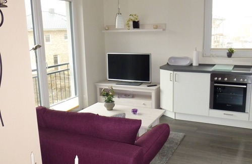 Pinneberg Apartment | 2-room apartment on the outskirts of Hamburg - wallbox - top equipment