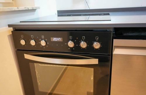 Berenbostel Apartment | 2-room apartment with balcony for families & fitters No2