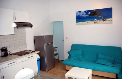 Saint-Loubouer Apartment | 2 Room Appartement surrounded by extensive garden with pool
