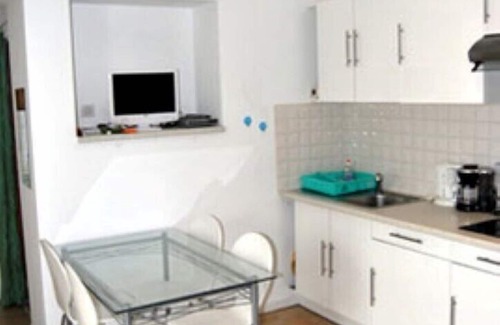 Saint-Loubouer Apartment | 2 Room Appartement surrounded by extensive garden with pool