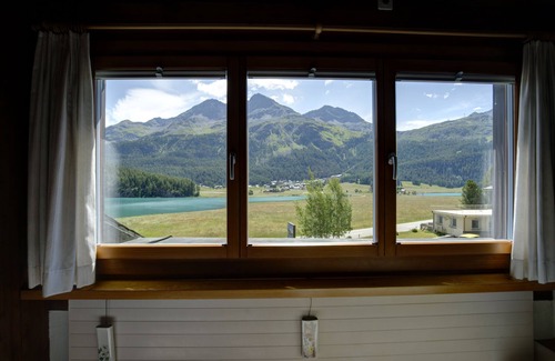 Silvaplana Apartment | 2-room flat with lake view on the 3rd floor