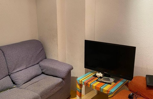 Rollo House | 2 Rooms in shared Flat , Central Heatering WIFI , big rooms , with doble bed