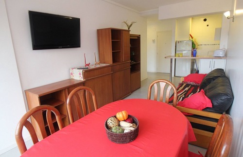 Mar del Plata Apartment | 2 rooms with an outbuilding and a view of Plaza Colón
