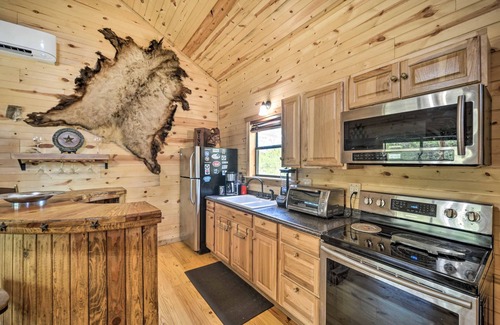 Sabinal Cabin | 2 Rustic Cabins On 31 Acre Ranch By Frio River! Pet Friendly, Sleeps 10!