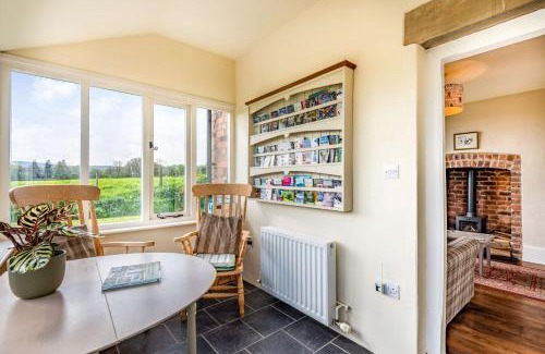 Abercraf House | 2 Siluria Cottage