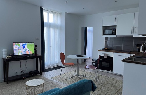 Senlis Apartment | 2 steps from Senlis historic center