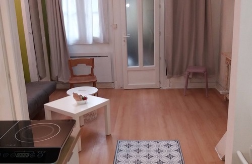 Centre Ville Apartment | 2 steps from the Château - Nice studio