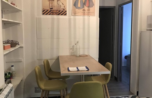 Nimes City Centre Apartment | 2 steps from the Jardins de la Fontaine for 4 or 6 people
