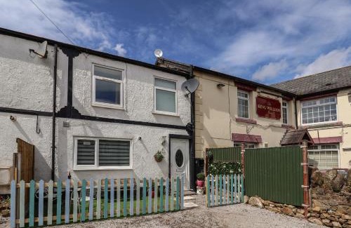 Gwersyllt House | 2 Stoneleigh Cottage