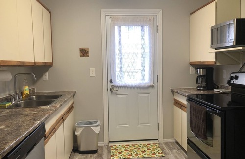 Thunder Bay House | 2-Storey Entire Home close to Lakehead University