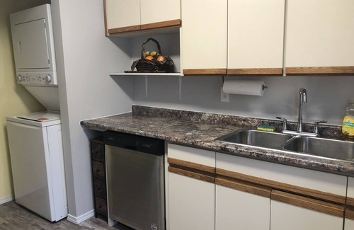 Thunder Bay House | 2-Storey Entire Home close to Lakehead University
