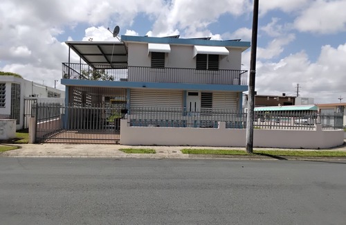 Caguas House | 2 Story 5 BR Home w/Solar Panels, A/C and WiFi