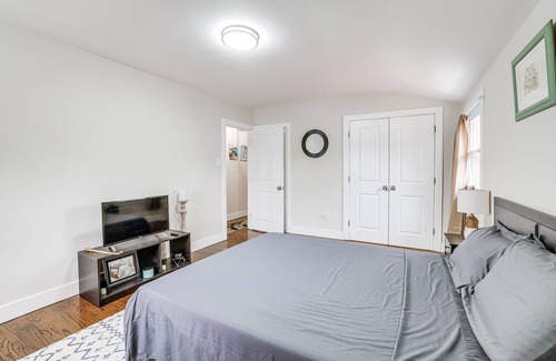 Lawnside House | 2-Story Lawnside Home: 13 Mi to Dtwn Philadelphia!