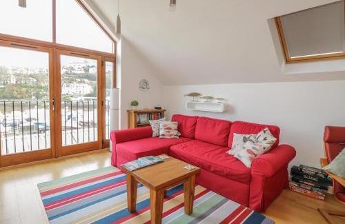 West Looe Apartment | 2 The Creekside