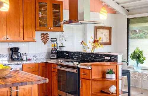 Kaanapali Cottage | 2 Units in International Colony Club, Sleeps 12