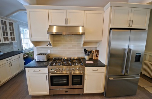 Glen Cove House | 20 Acre Meticulously Renovated and Luxurious Waterfront Estate - One of A Kind!