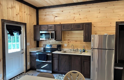 Emporia House | 20 acres Bunkhouse in Emporia, KS