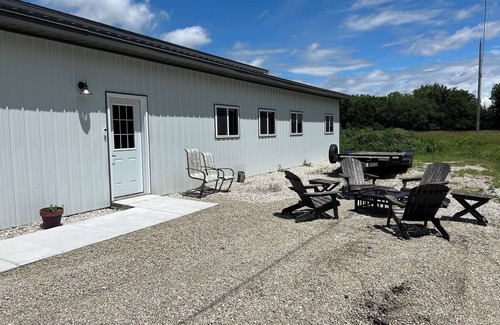 Emporia House | 20 acres Bunkhouse in Emporia, KS