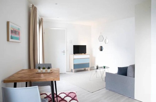 Lausanne Center Apartment | 20 m² Apartment ∙ 2 guests