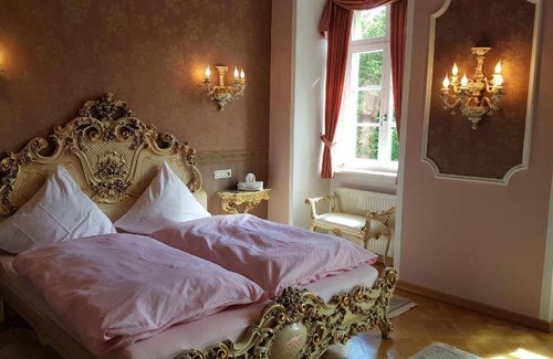 Adelsheim Hotel | 20 m² Hotel ∙ 2 guests