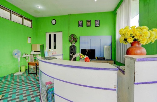 Gresik Hotel | 20 m² Hotel ∙ 2 guests