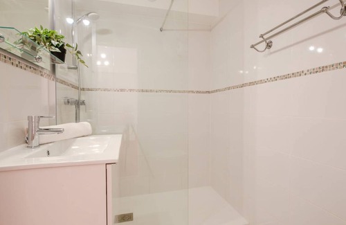 Sainte-Maxime City Centre House | 20 m² House ∙ 1 bedroom ∙ 2 guests