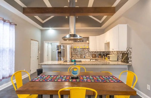 Smoketown Jackson House | 20% OFF! Luxury 3BR on the Bourbon Trail–Sleeps10