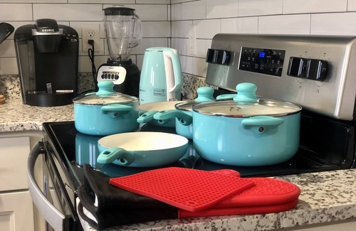 Norfolk Apartment | *20% OFF Newly Remodeled #4* 5min walk to the Beach, Amazing Virginia Pro Host.