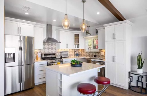 Ventura House | 20% Off Oct 23-26! Great Ocean Views W/Hot Tub