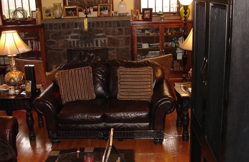 Johnstown House | 20% off Season Sale when booking $112 per night. Except holidays.