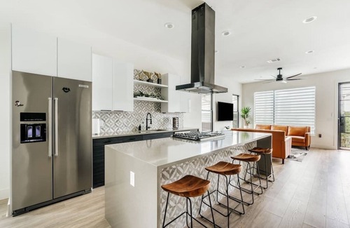 Blackshear-Prospect Hill House | 20% OFF Weekly New Cozy 4B-EVcharger-Gym-The Haus