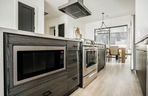 Blackshear-Prospect Hill House | 20% OFF Weekly New Cozy 4B-EVcharger-Gym-The Haus
