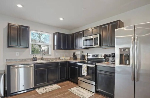 Elkton House | 20% OFF Weekly Stay, Newly Built for extended stay