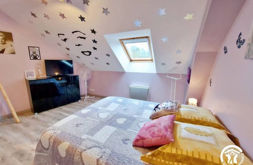 Carelles Cottage | 200 m² Cabin ∙ 6 bedrooms ∙ 12 guests